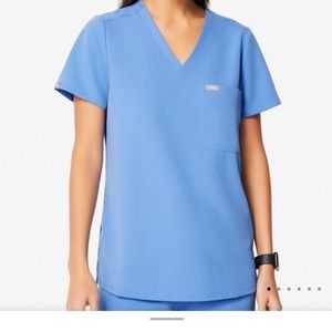 FIGS Catarina basic one pocket scrub top size L